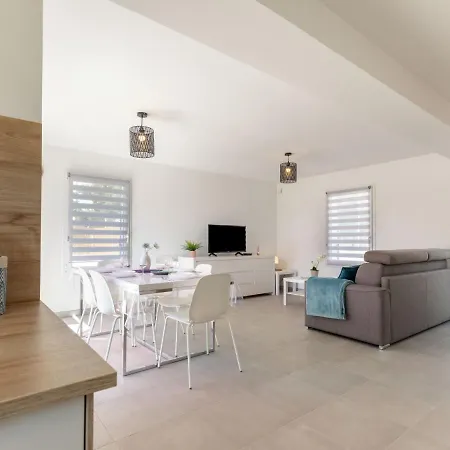 Holiday home Vinci By Interhome