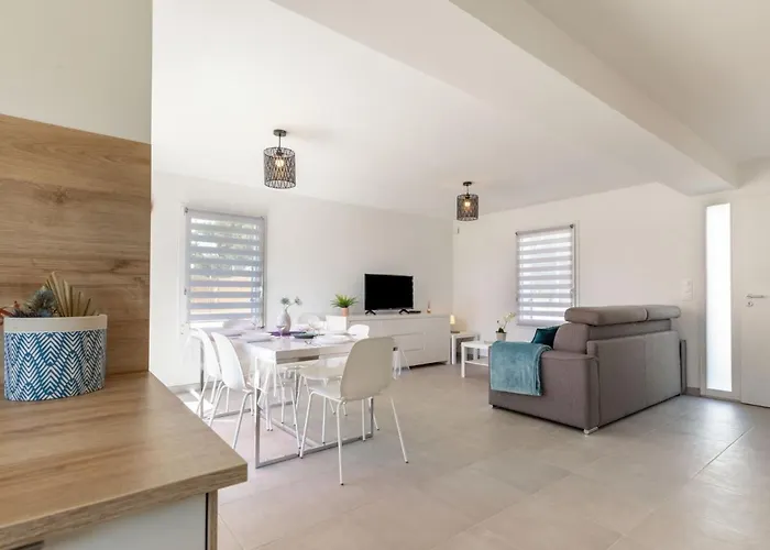 Holiday home Vinci By Interhome